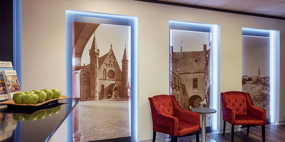 Hotelgasten worden in Den Haag met allure ontvangen in een stijlvol interieur