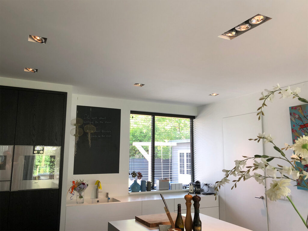 Ventilatie en verlichting in één elegante plafondspot